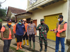 Kepala BNPB Imbau Warga...