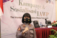 Polwan Berprestasi,...