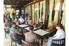 Viral Kerumunan Pengunjung,...