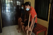 Coba Kabur saat Disergap,...