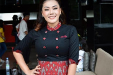 Chef Aiko Siap Bantu...