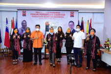 FPI-PII Mencoba Menjawab...