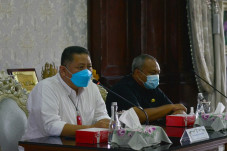 PPKM di Surabaya: Mal...