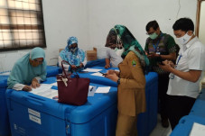 Disimpan di Cold Chain,...