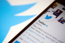 Twitter Suspend Puluhan...