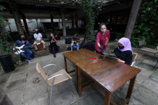Hindari PHK Karyawan...