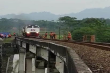 Bahaya, Pilar Jembatan...