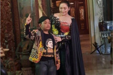 Saka Praja, Putra Almarhum...