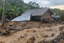Banjir Bandang dan Tanah...