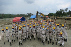 Di Tengah Pandemi COVID-19,...
