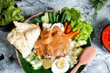 Nikmatnya Gado-Gado...