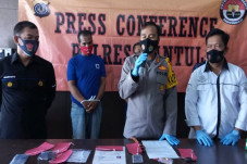 Peras Warga yang Diduga...