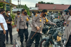 120 Kendaraan Dinas...