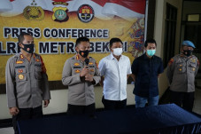 Jadi Tersangka Kerumunan,...