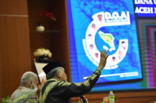 Pemerintah Aceh Luncurkan...