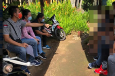 Aniaya Teman Sendiri...