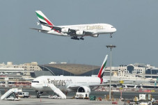 Emirates Skors Pilotnya...