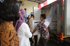 Bersiap Lakukan Vaksinasi...