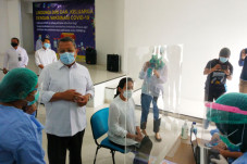 Nakes di Tangsel Mulai...