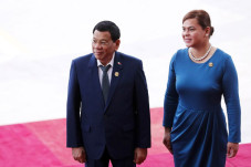 Larang Putrinya Nyapres,...