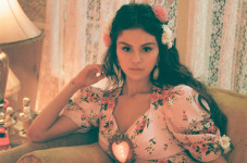 Makna Lagu Terbaru Selena...