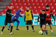 Barcelona Berharap Messi...