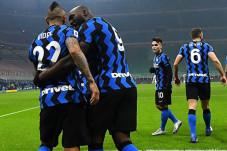 Samai Poin AC Milan,...