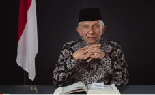 Amien Rais: Mencari...