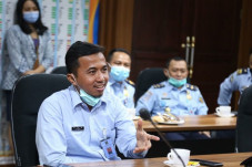 Orang Amerika Diburu...