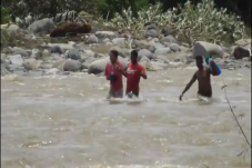 Warga NTT Harus Bertaruh...