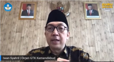 Kemendikbud Buka Seleksi...