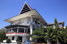 DPRD Makassar Kebut...