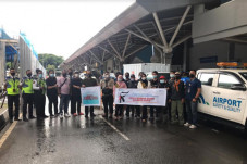 Manajemen Bandara Sultan...