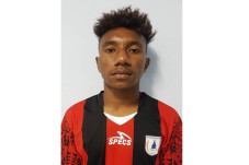 Alvian Sanyi, Pemain...