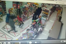 Terekam CCTV, Perampok...