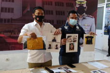 Aniaya Kekasih, Pemain...