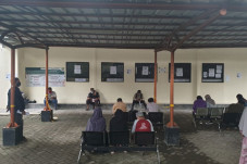 Puluhan Pegawai Terpapar...