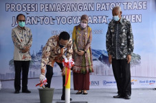 Jalan Tol Yogyakarta-Bawen...