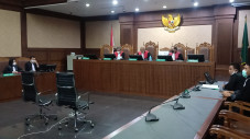 Menantu Nurhadi Masih...