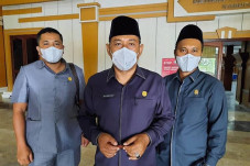 Dukung Pemerintah, Anggota...