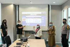 Cek Website MNC Bank,...