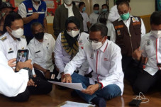 Gubernur Sulsel Fasilitasi...