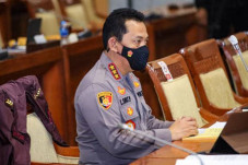 Persetujuan Calon Kapolri...