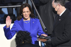 Kamala Harris Diambil...