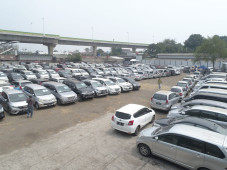 Mudahkan Cari Mobil...