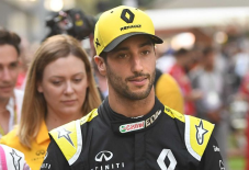 Ricciardo Minta Formula...