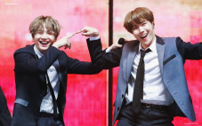 Momen Kocak J-Hope BTS...