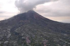 Awal Tahun Banyak Gunung...
