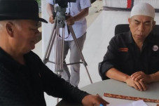 Bupati Enrekang Komitmen...