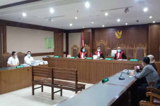 Berkas Belum Lengkap,...